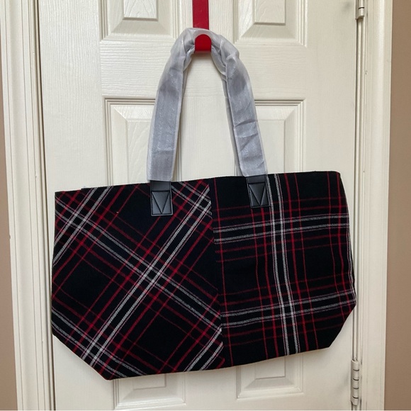Victoria’s Secret Plaid Tote Bag NWT - Picture 2 of 6